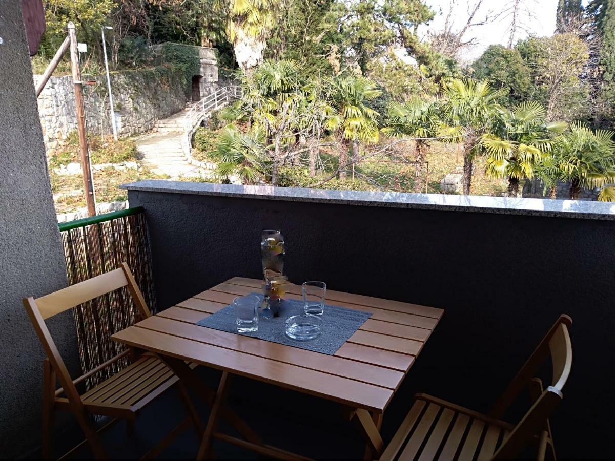 Apartman Lilly Laurana Esterno foto